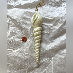 White turritella long shell ornament